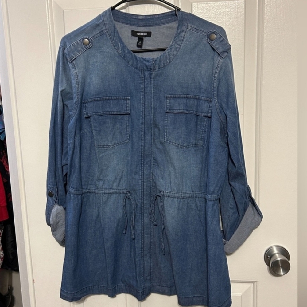 NWT Torrid 0 L 12 Chambray Tie Waist Utility Jacket Blue J-3333 - Picture 4 of 8